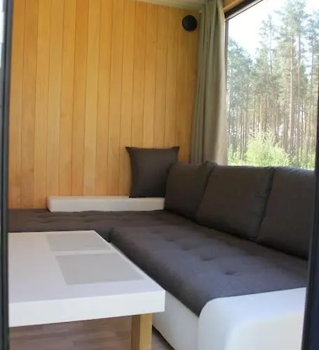 Minimaja Saunaga Vaatega Maennimetsale